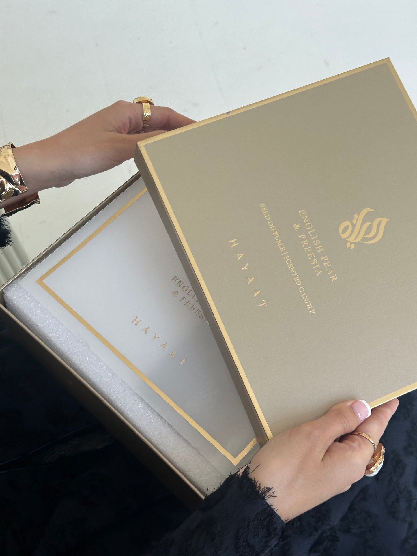 English Pear & Freesia Gift Set